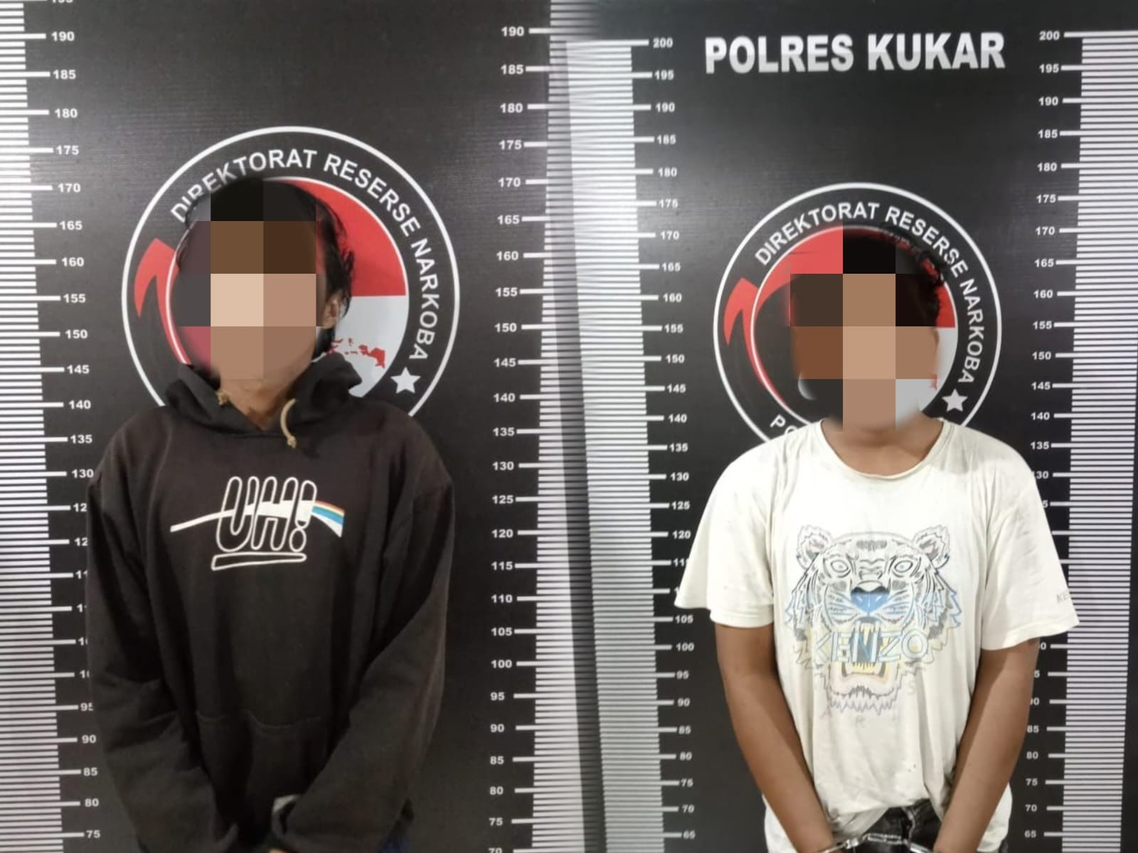Dua pemuda tersangka Narkotika. (Dok: Polres Kukar)