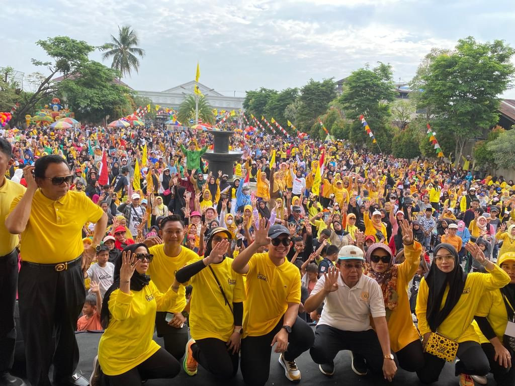 Pelaksanaan Jalan Sehat Bersama Energi Baru Samarinda di Graha Mulya,Kelurahan Baqa, Kecamatan Samarinda Seberang (Marco/Mediaetam.com)