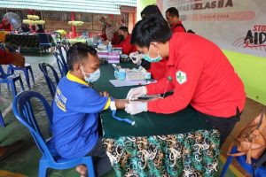 pemeriksaan oleh petugas kesehatan kepada Warga Binaan Pemasyarakatan (WBP) Lapas Tenggarong. (Istimewa)