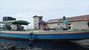 Warga Kukar di wilayah Mahakam Tengah. (Mediaetam.com)