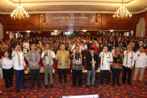 Foto : Wakil Ketua DPRD Kaltim Seno Aji saat mengikuti acara Seminar Nasional di Ballroom Hotel Gran Senyiur Balikpapan (dok.drpd Kaltim)