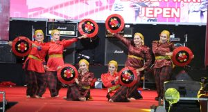 Penampilan peserta lomba tari jepen (Foto: Istimewa)