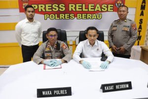 Keterangan pers oleh polisi (Humas Polda Kaltim)