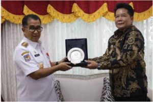 Bupati Mahakam Ulu idampingi Sekda  Lakukan kunjungan ke PJ Gubernur Kaltim