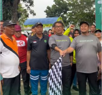Akmal Malik Berbaur dengan Masyarakat dalam Turapan Run dan Jalan Sehat Tenggarong