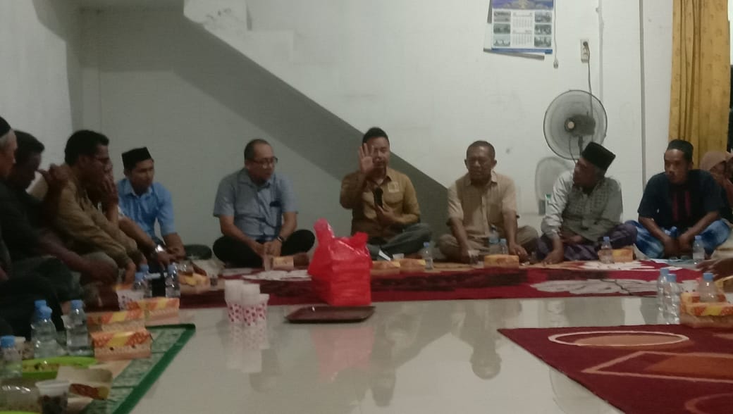 Foto : Baharuddin demmu saat melakukan kunjungan beberapa waktu lalu (Mujahid/mediaetam.com)