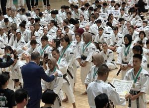  Anggota Dewan Perwakilan Rakyat Daerah (DPRD) Kutai Kartanegara, Ahmad Zulfiansyah,membawa para atlet, pelatih dan official bertandang ke Jepang untuk bertanding mengikuti kejuaraan International. (ist)