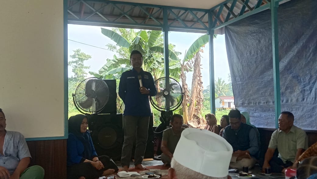 Foto: Baharudin Demmu Saat Melakukan reses di Desa Bakungan (Mujahid/Mediaetam.com)