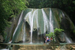 Air Terjun Jantur Gemuruh merupakan salah objek wisata di Kabupaten Kutai Barat, Kaltim.