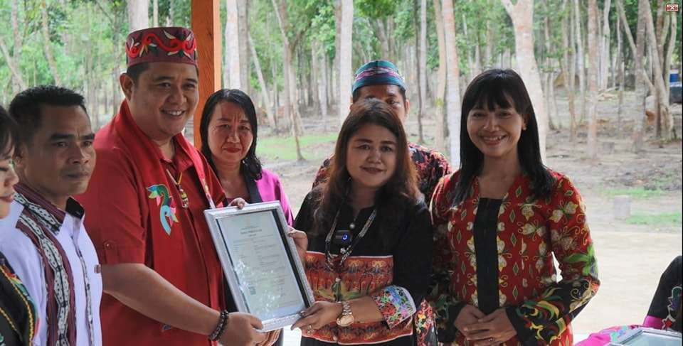 Motif kerajinan Tumpar di sentra kerajinan Tumpar di Kampung Tebisaq, Kecamatan Siluq Ngurai, Kubar yang sudah mendapatkan sertifikat HaKI.