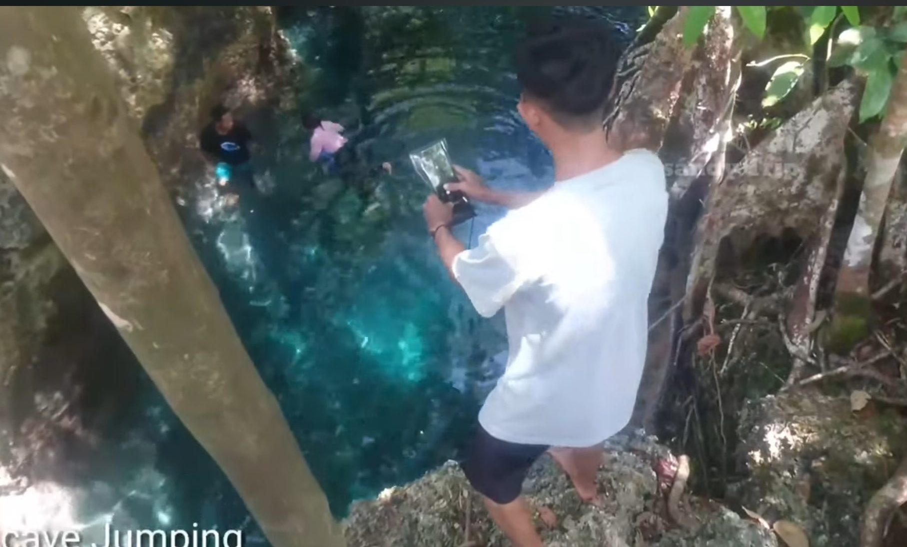 cave jumping di gua halo tabung