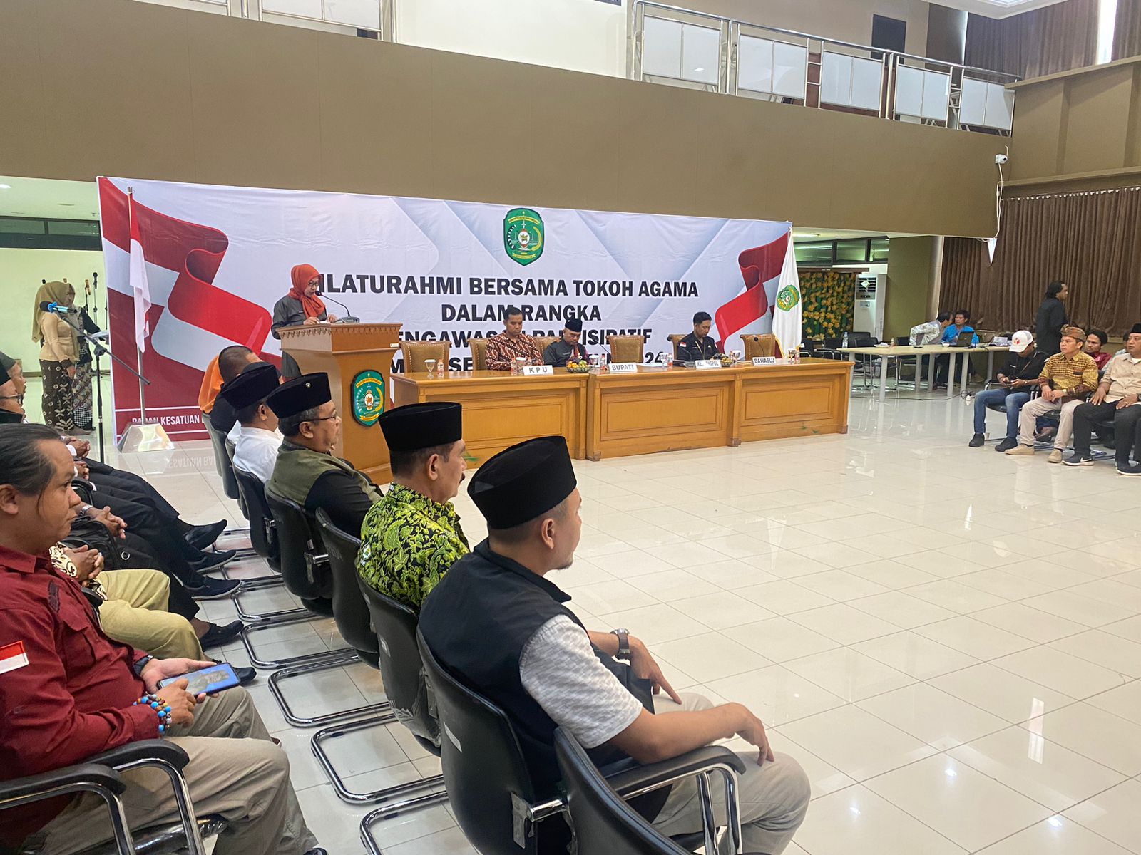 SIAP SIAGA. Beginilah suasa Silaturahmi antar tokoh agama yang di gelar Pemkab Kukar di Aula Bappeda Kukar, Kamis (7/12).