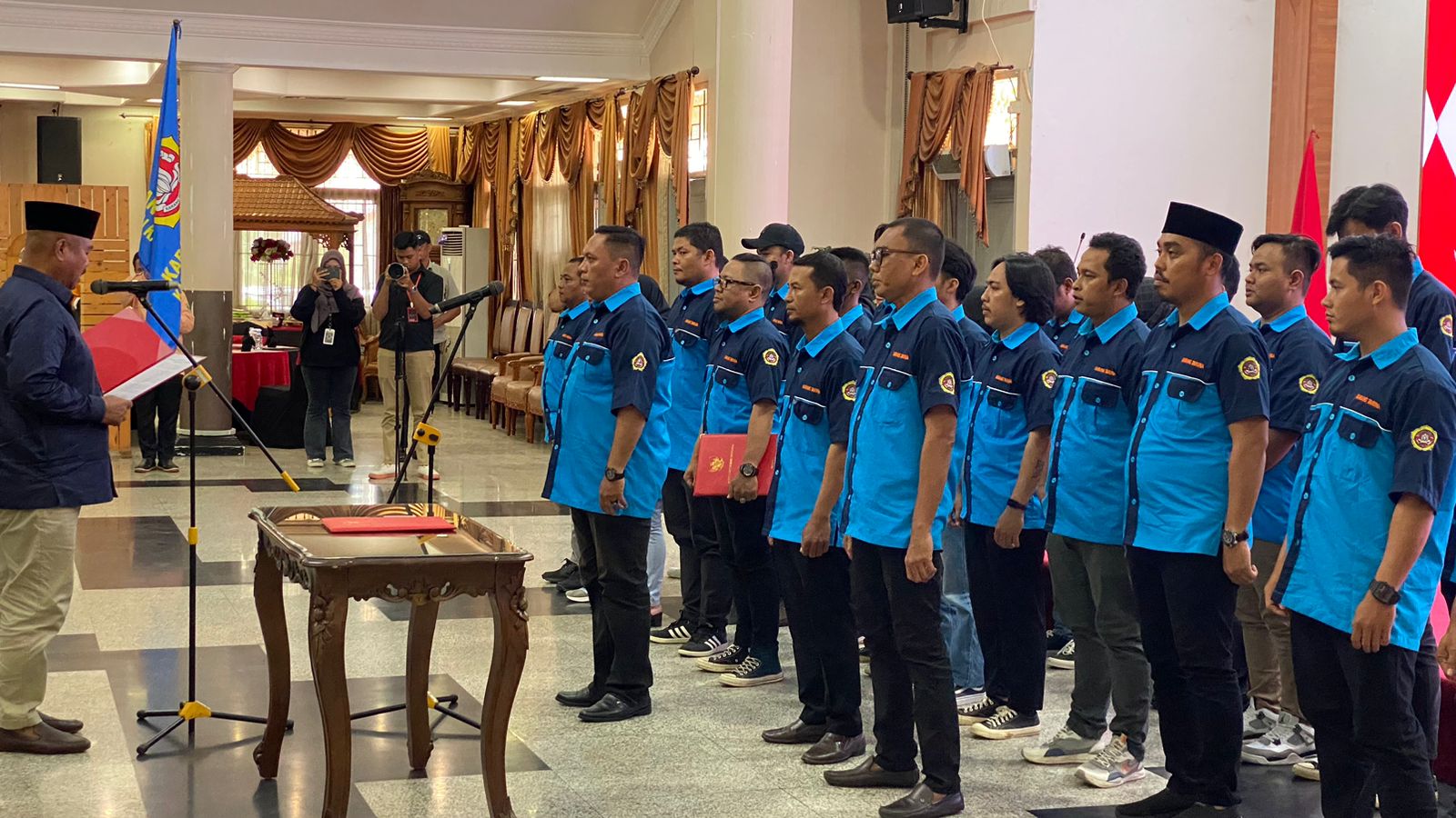 FOTO : SUasana pelantikan kepengurusan baru Karang Tarunan Kabupaten Kutai Kartanegara, masa bakti 2023-2028. (Riadi Ganteng/ Media etam)