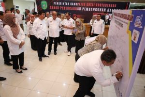 sesi penandatanganan sejumlah OPD di Kukar terkait stunting (dok: Istimewa)