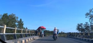 Salah satu ruas jalan yang menghubungkan Muara Badak dan Marang Kayu (mediaetam.com)