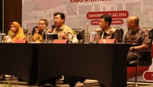 Sekda Sunggono saat dalam acara rapat koordinasi