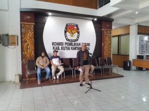 Komisi Pemilihan Umum (KPU) Kabupaten Kutai Kartanegara (Kukar) menggelar simulasi pendaftaran Bakal Pasangan calon (Bapaslon) di Pilkada Kukar 2024.