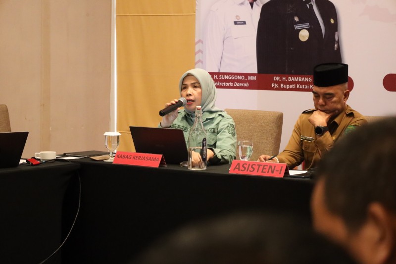 Asisten I Soroti Keberhasilan Evaluasi Capaian Kinerja oleh Bagian Kerjasama