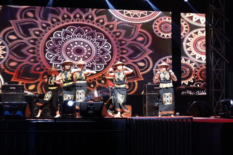 Gemilang Festival Seni Dayak PDKT 2024