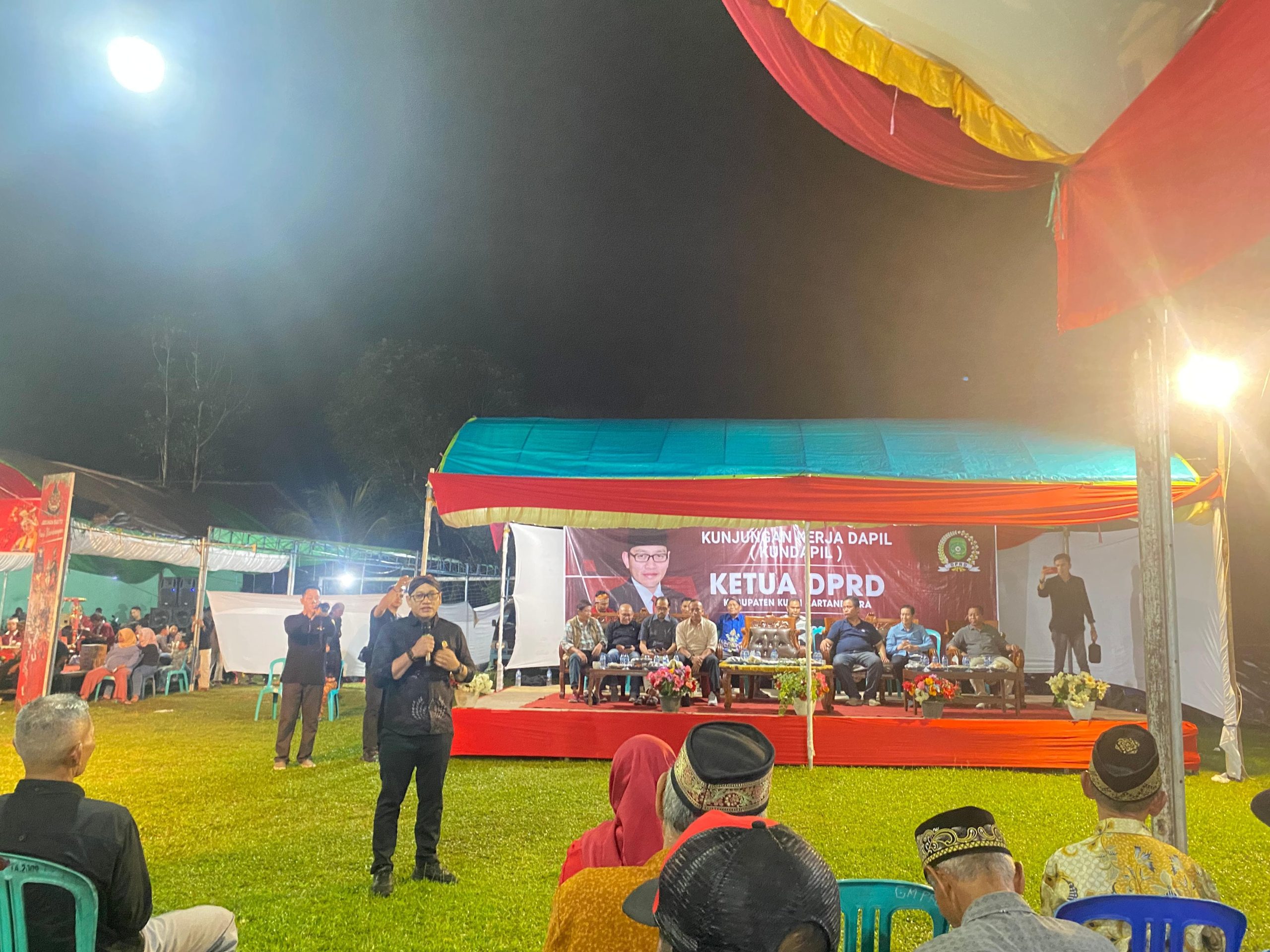 Dokumentasi Kunjungan Ketua DPRD Kukar Disambut Antusias Warga