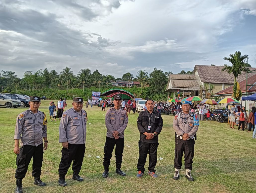 Polsek Tenggarong Seberang Jaga Ketat Pengamanan Kampanye Paslon di Desa Mulawarman