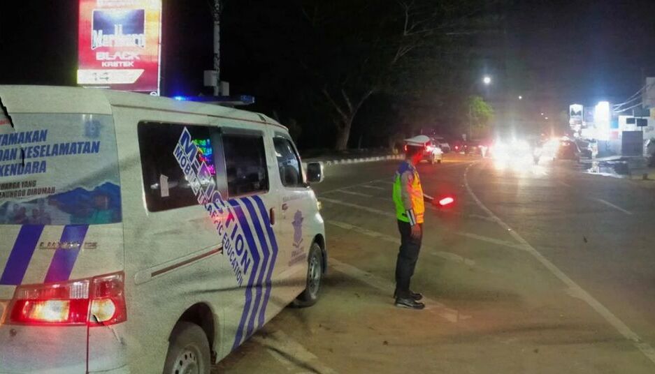 Polres Kukar Adakan Patroli Blue Light Untuk Jaga Ketertiban dan Keamanan Lalu Lintas di Kukar