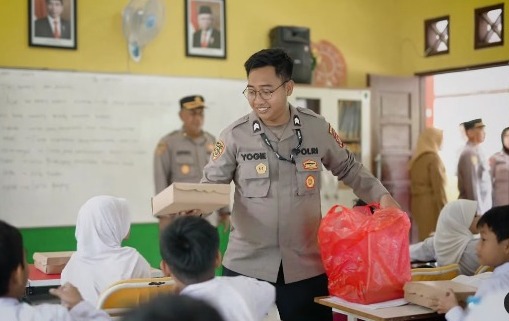 SDN 007 Tenggarong Jadi Lokasi Program Gizi Polres Kukar untuk Generasi Muda
