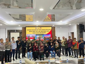 Foto bersama usai rapat koordinasi lintas sektoral di ruang Tribrata Polres Kukar, Rabu, 12 Desember 2024. (Foto: Dilla)