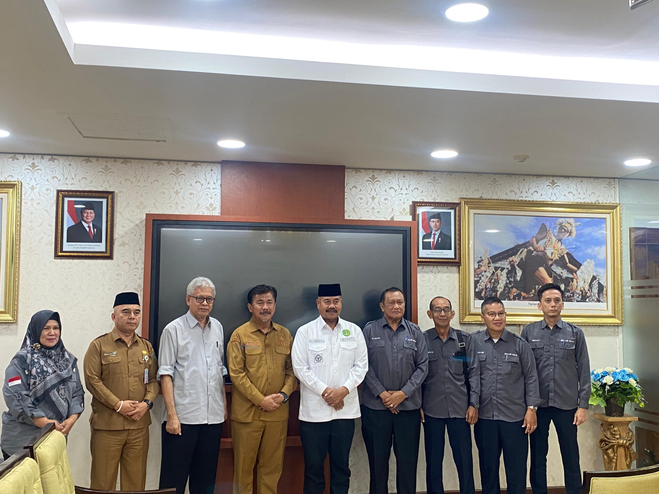 (Bupati Kukar Edi Damansyah beserta jajaran Dapekab Kukar)