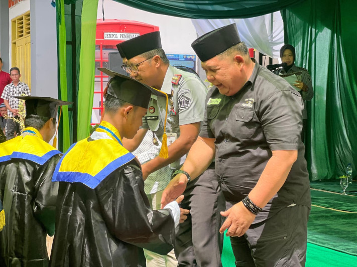 Acara wisuda di Lapangan Lapas Kelas IIA Tenggarong (Humas For Mediaetam)