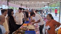 Bupati Kukar, Edi Damansyah beserta jajarannya mengunjungi pasar ramadan di kawasan masjid agung dan depan kedaton kutai kartanegara (DILLA)