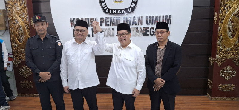 Pasangan Aulia Rahman Basri dan Rendi Solihin
