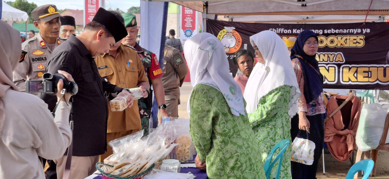 Pembukaan GPM di halaman Masjid Agung Sultan Sulaiman Tenggarong yang dihadiri Sekda Kukar Songgono beserta OPD Terkait dan lainnya. (DILLA)