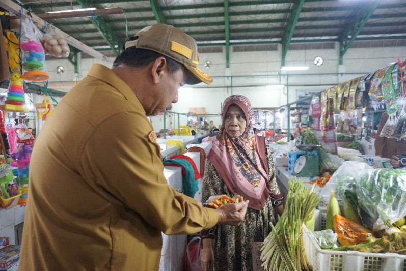 Sekda Kukar Cek Ketersediaan Sembako Sebelum Lebaran