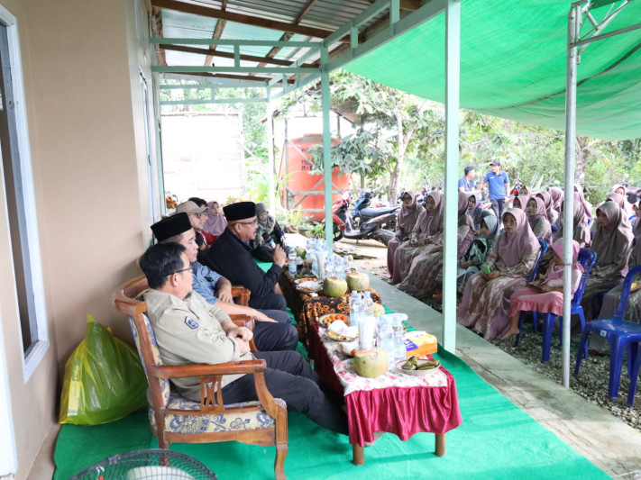 Bupati Edi Damansyah Penuhi Permintaan Majelis Taklim Al-Madinah Mangkurawang