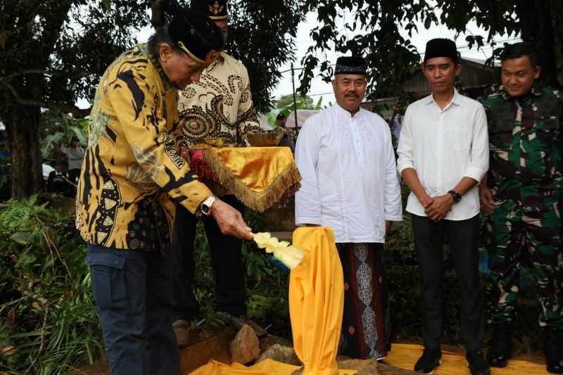 Bupati Kukar Letakkan Batu Pertama Jembatan Pendamping, Wujudkan Harmoni Sejarah dan Modernitas