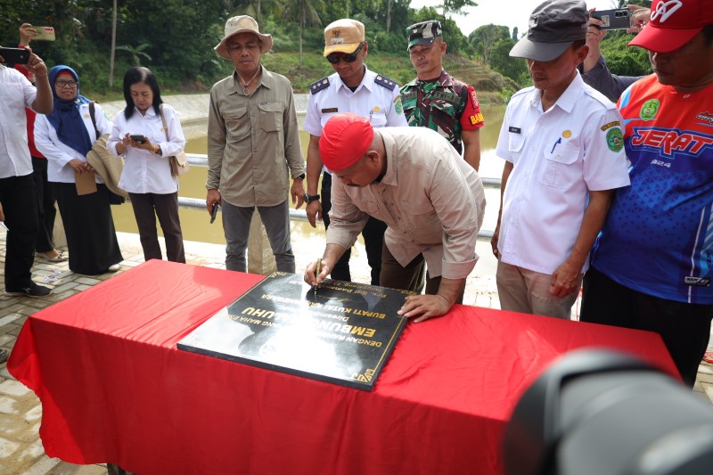 Bupati Kukar Resmikan Embung Maluhu untuk Dukung Irigasi dan Ketahanan Pangan