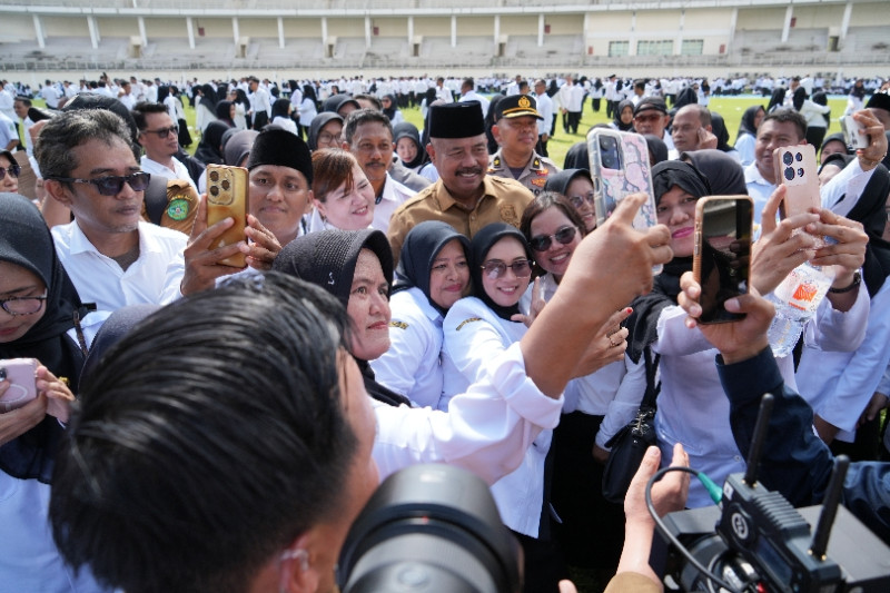 Bupati Kukar Lantik Ribuan PPPK, Komitmen Perkuat ASN Profesional