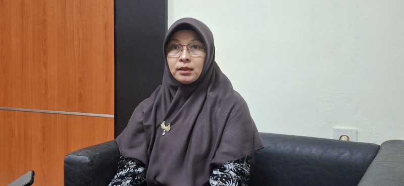 Plt. Kepala Bidang Pembinaan SMP, Emy Rosana Saleh (DILLA)