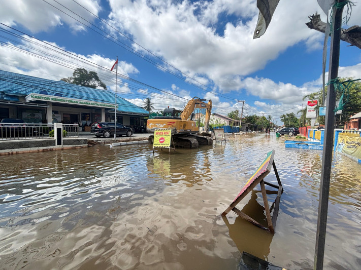 Hari kedua banjir masih menyelimuti Jalan Muso Bin Salim (DILLA)