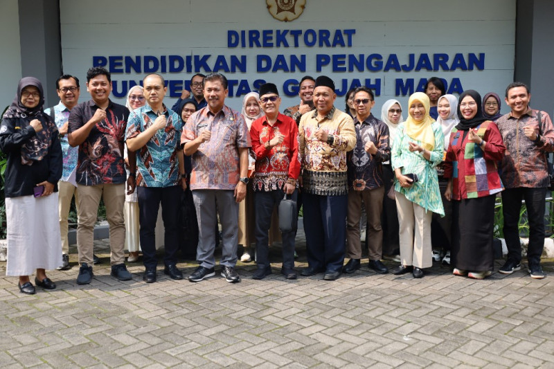Sekda Kukar dan Rombongan Kunjungi UGM Yogyakarta Jalin Kerjasama Penuhi Tenaga Dokter Spesialis