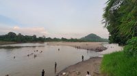 Pulau Karangan di Sungai Belayan, Desa Muara Ritan, Kecamatan Tabang (Doc. Ardy Maroni)