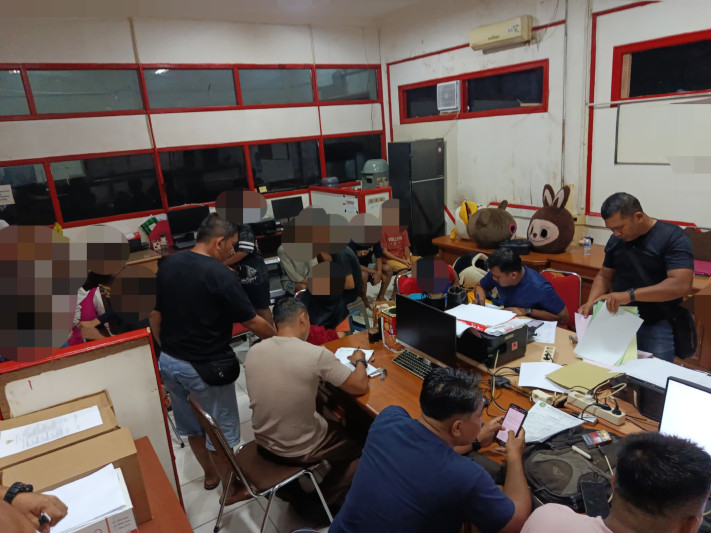 Para Badut Jalanan yang telah diamankan Satpol PP Kukar (Doc. Rasidi)