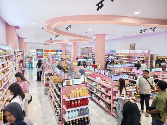 Toko Oentha di Jalan Mangkurawang, Tenggarong (DILLA)