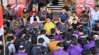 Aksi Demo Mahasiswa Unikarta di depan Halaman Kantor Bupati Eksekutif (DILLA) Aksi Demo Mahasiswa Unikarta di depan Halaman Kantor Bupati Eksekutif (DILLA)