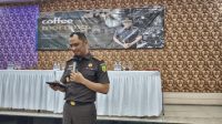 Kepala Kejari Kukar, Tengku Firdaus (DILLA)