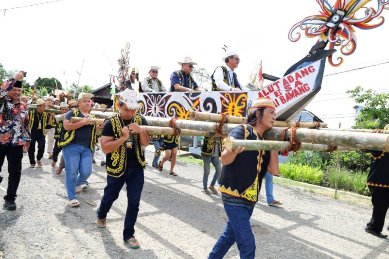 Festival-Mecaq-Undat-Jadi-Penggerak-Ekonomi-Desa
